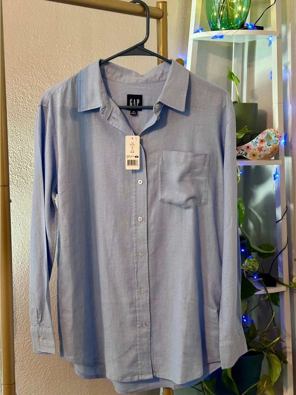 GAP Women’s  Light Blue Button-Up Shirt